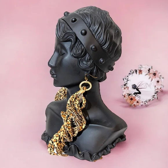 🆕 MBM Cheetah/Leopard Print Swirl Tassel Earrings. Hand Crafted - Picture 4 of 6